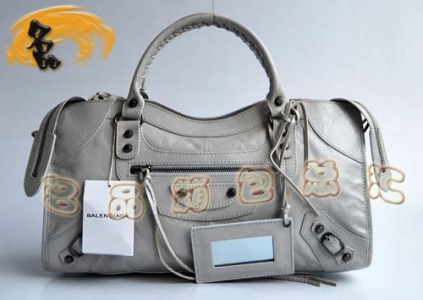 084328 AţƤreŮʿ BALENCIAGA ҙC܇ ҰɫŮ