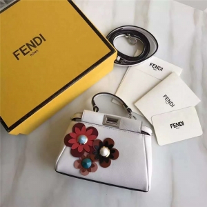 FENDI ҵ¿  rbƤMICRO PEEKABOO ̫ꖻС؈   ɫ