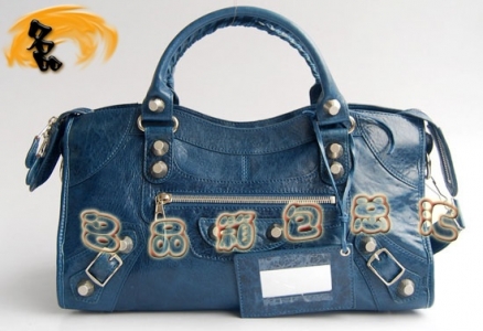 084328A Balenciagaμ BalenciagaC(j)܇  M(jn)ƤŮ {(ln)ɫ