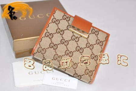 212090 Gucci¿ GuccirŮʿX 淫X Gucci̿XA ɫ
