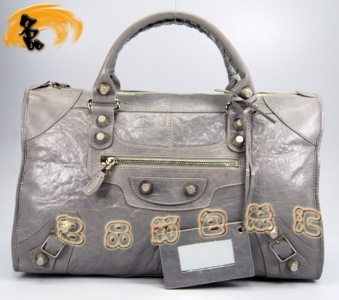 084324A BalenciagaŮ   M(jn)Ƥr(sh)eŮ \ɫ