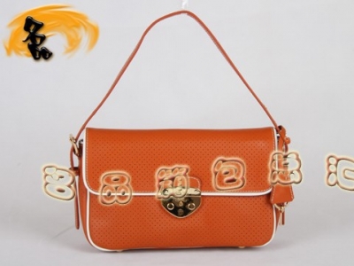 BR4424  Pradaμ _(d) ¿Ůʿe M(jn)^ţƤŮ ɫ