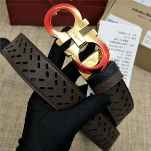 Salvatore Ferragamo Ľ  ߶˶ M(jn)p UƤ tɫu׃