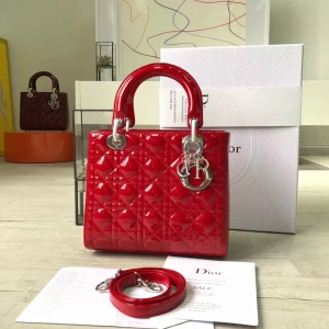 DiorϊW Lady Dior (jng) С̖(ho) tɫƤ yɫ