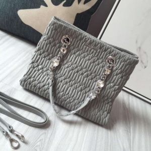 MiumiuЇپW2017¿ @ʯ朰ƤŮ ˮ@