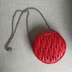 MiumiuŮ 2017¿ ݳƷ 피MھdƤ