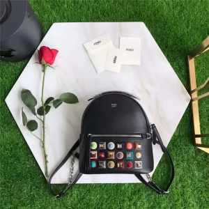 FENDI 2017Ʒ ܛϷСţƤ ɫTᔰ ҵp ɫ