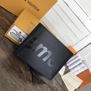 M60662 LV Supreme ϵMultiple XA LV̊A X ɫ