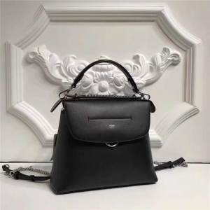 Fendi ҵ T_(ti)(chng)ͬ BACK TO SCHOOLϵ μб ɫ