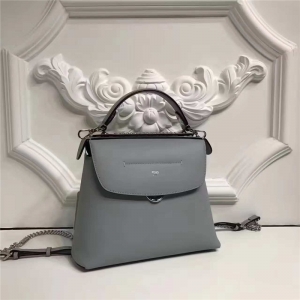 Fendi ҵ T_(ti)(chng)ͬ BACK TO SCHOOLϵ μб ɫ