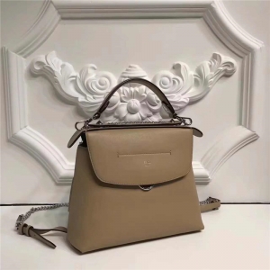 Fendi ҵ T_(ti)(chng)ͬ BACK TO SCHOOLϵ μб ɫ