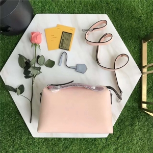 149S FENDI ҵ 2017¿ ܛСţƤ ƴɫʿD ƴ