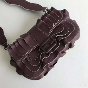 8782 FENDI ҵ rb y~߅ Ƥ tɫ