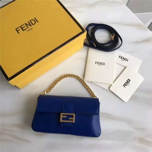 212 FENDI ҵ rbMICRO BAGUETTE wpF 朗l б {ɫ