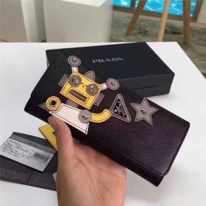 2ML1132 Prada_ C ʮּyţƤ LXA ɫ