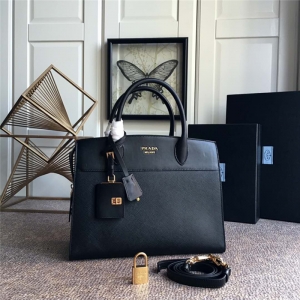 lBA047 Prada_ СţƤ ƴɫƴƤ  ɫ 