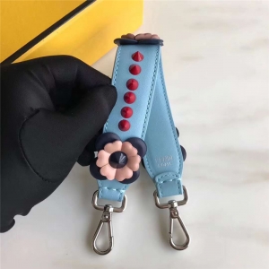 832 Fendiҵ  FT  Ųʶ̼玧 ˮ{(ln)ɫ