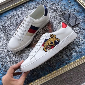 GucciЬ ͻCЬ Gucci͎\(yn)(dng)Ь GucciСЬ ɫ