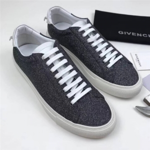 1952ϵ Glvenchy oϣЬ \Ь GlvenchyeЬ ٷ¿ {ɫ