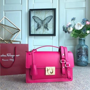 21G179 FerragamoƸĽ MţƤ Gancioi 20Ӣ Ƥr Ҽtɫ