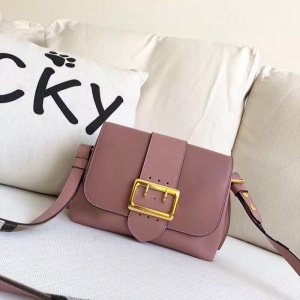 Burberry¿e ͌ BurberryŮ ͌^ ɫ