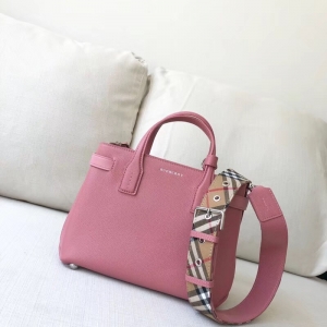 40800741 ͌ The Bannerϵ С̖ ƤƴVintagey {ִ ҷɫ