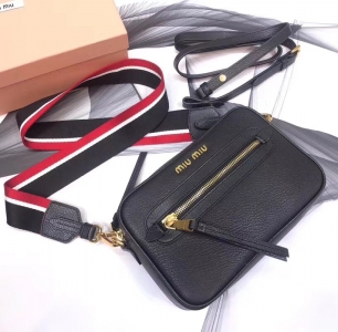 5BH116 MIUMIU¿C ɽƤ L μб ɫ