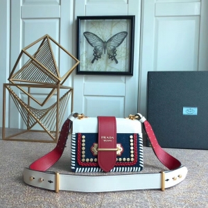 1BD045 pradaŮ _Ů pradaִ _μ cahierִ ɫ