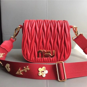 5BH085 MIUMIU Ʒ СƤ Di_ ¼玧б tɫ