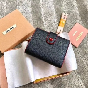 5MV016 MIUMIU  LOVEϵ pɫƤ XA ɫ