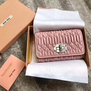 5MH015 MIUMIU ¿ ܛţƤ  ࿨λXA ɫ