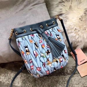 5BE014 MIUMIU ¿ ͹y Ϳf ˮͰ \{