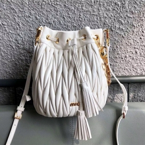 5BE014 MIUMIU ¿ BUCKET BAG Ƥް Ͱΰ ɫ