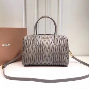 5BB033 MIUMIU ¿ TOP HANDLE ܛ ɫ