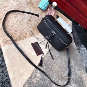 5BH122 MIUMIU ¿ ̖ ɽƤ μ ɫ