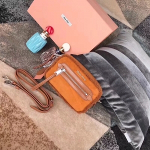 5BH118 MIUMIU 18ﶬ q rаٴ C ëëС ɫ