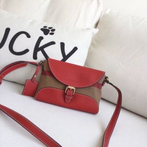 ͌ BurberryŮ ͌μ ͌ţƤ tɫ