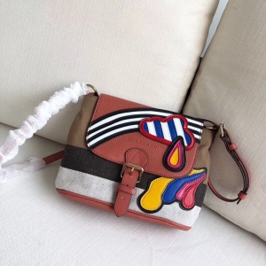 Burberry͌  e Ϳf бμ ټtɫ