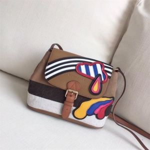 Burberry͌  e Ϳf бμ ɫ