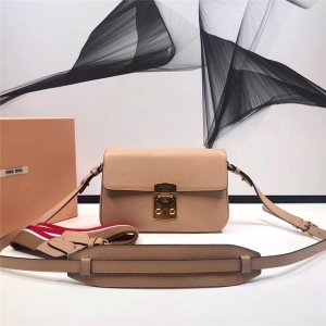 5BD113 MiuMiuŮ ִ wi MɽƤ 