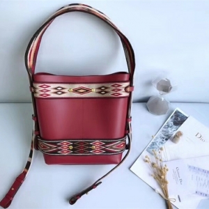 Dior OdeoŮ 2019¿ СţƤ ׁL(fng) ϊWҰ CˮͰ t