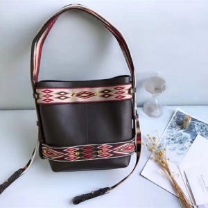 Dior OdeoŮ 2019¿ СţƤ ׁL(fng) ϊWҰ CˮͰ ɫ