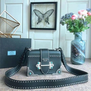 1BD045 Prada Cahierִ m͢ СţƤŮ  _μ ɫ