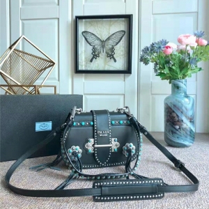 lBD114 PradaŮ _μ w K _б ɫ