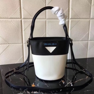 1BE015 Prada OuvertureŮ ܛţƤ _ PradaƤˮͰ ƴ