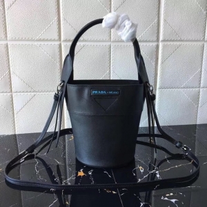 1BE015 Prada OuvertureŮ ܛţƤ _ PradaƤˮͰ ɫ