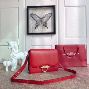 21H321 Ferragamoִ ﶬ͹ Gancinii ƸĽŮ w t