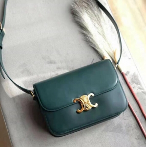 Celine ِŮ Triompheϵ pCS~i ̖ Gɫ