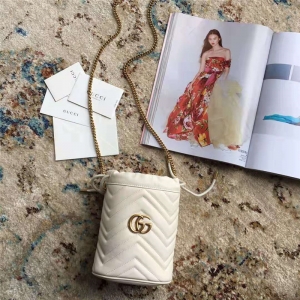 575163 GucciAͲ GG Marmontϵ WpƤ K GucciˮͰ ɫ