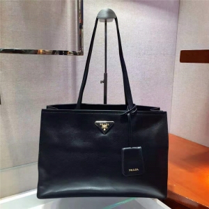 1BG122 PradaŮ _ִ ǻ՘ ˤyţƤִ Prada ɫ